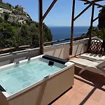 Hotel La Pergola 3*