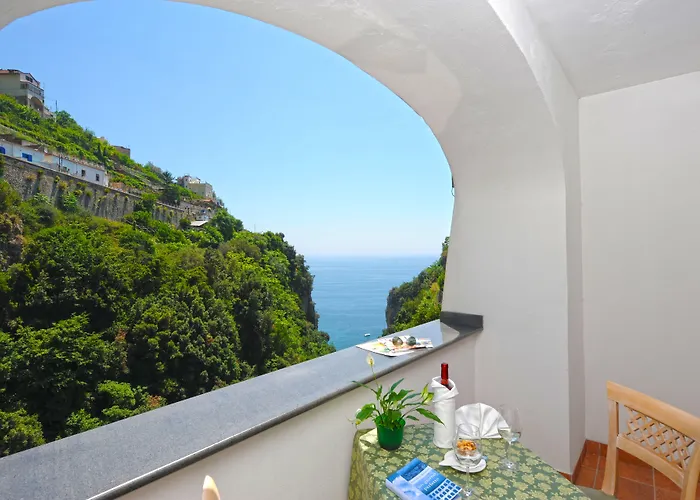 La Pergola 3*