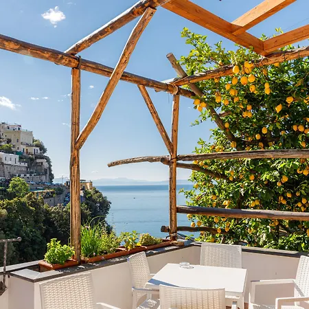 La Pergola 3* أمالفي